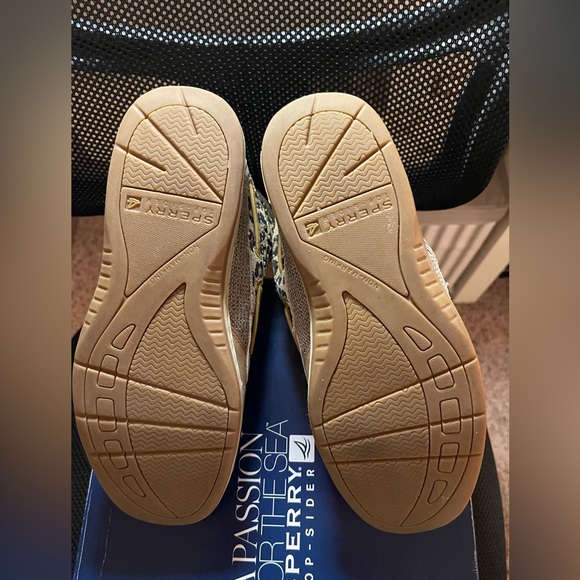 Sperry Cheetah Boots - Picture 6 of 7